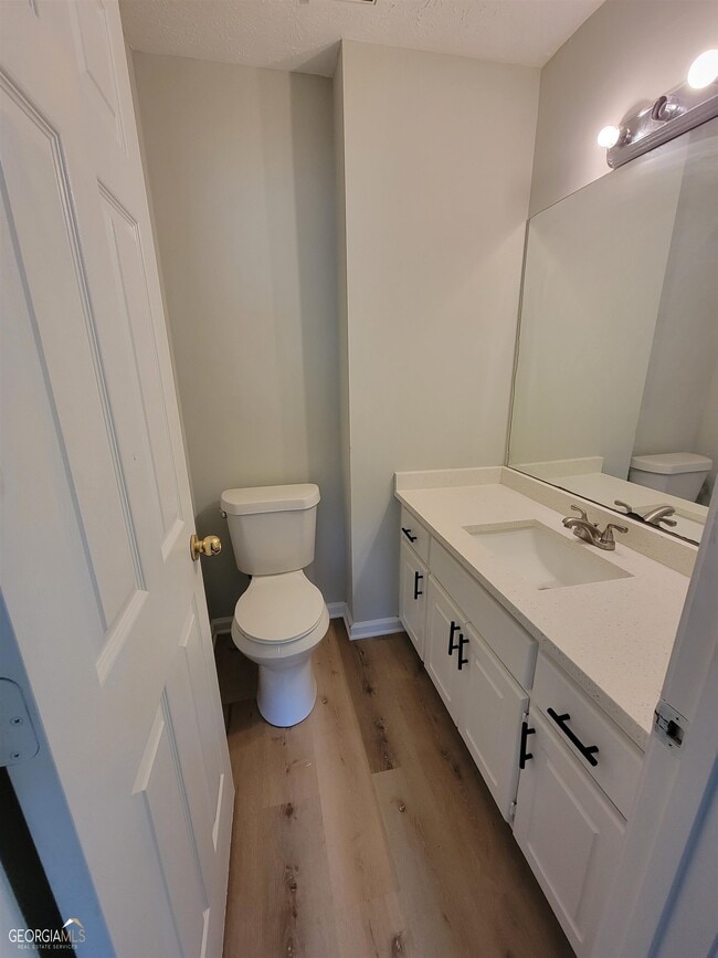 Photo - 1100 Hidden Brook Trail