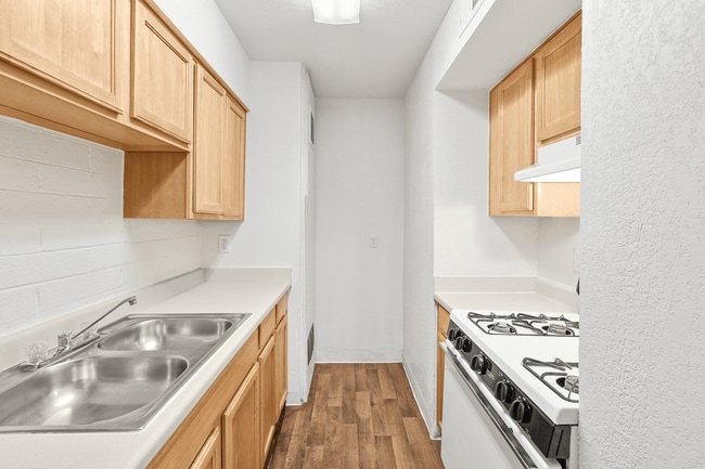 Photo - Bella Vista Apartments