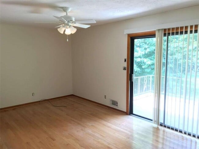 Photo - 1321 Mary Dale Dr SW