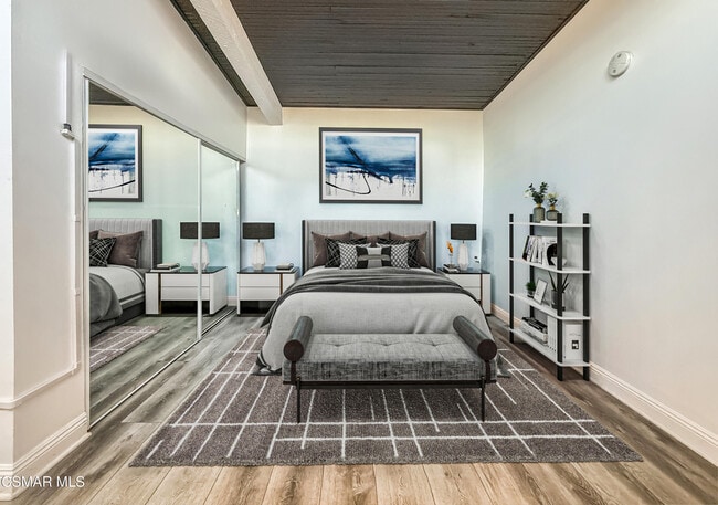 Photo - 5460 White Oak Ave