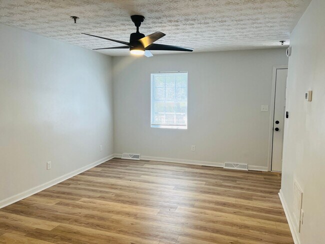 Photo - 2133 Thompson Ave SE Unit 2133A