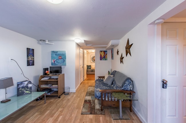 2401 Boylston Ave E Unit B