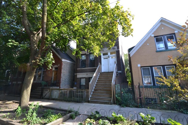 Photo - 2031 Moffat W St Unit 2