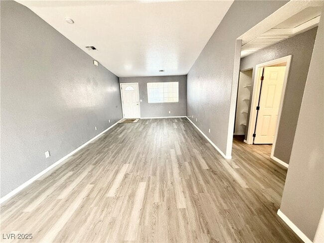 Photo - 1030 Marne Ct