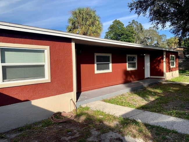 RENOVATED 3 BEDROOM 1 BATH HOME, TAMPA FL - RENOVATED 3 BEDROOM 1 BATH HOME, TAMPA FL