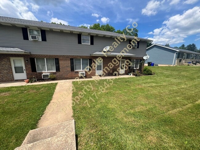 Building Photo - 2 Bedroom, 1.5 Bath in Dallastown