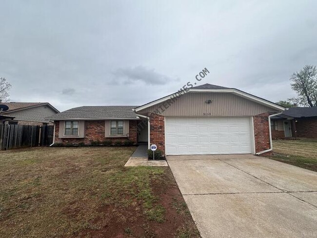 Photo - 5113 Oak Manor Dr House