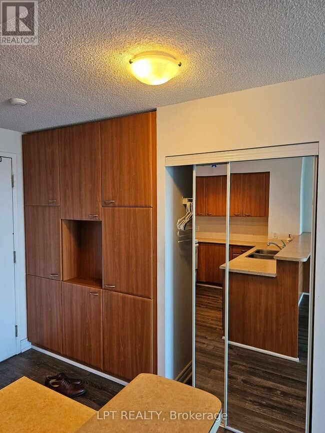 Photo - 38 Lee Centre Dr Unit 2107