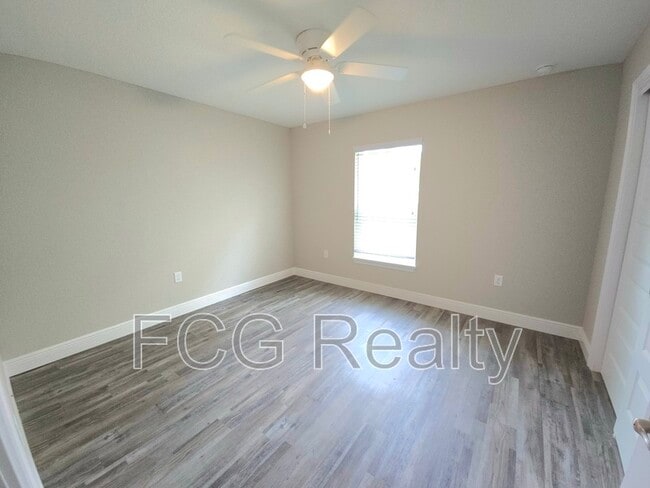 Photo - 13 Larch Dr