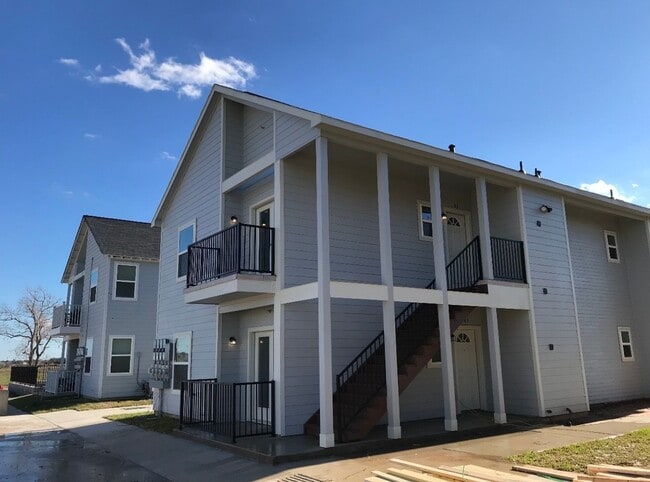 Building Photo - 430 Schmidt Rd Unit B-4 Rental