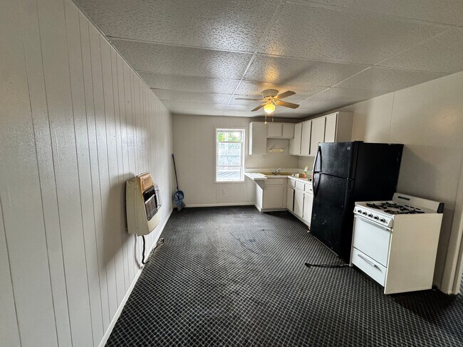 Photo - 202 S Detroit St Unidad 103 W Lafayette St. Apt 4
