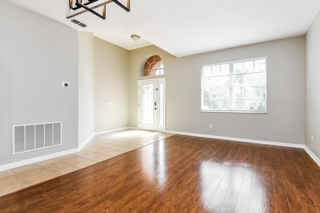 Photo - 323 Higher Combe Dr