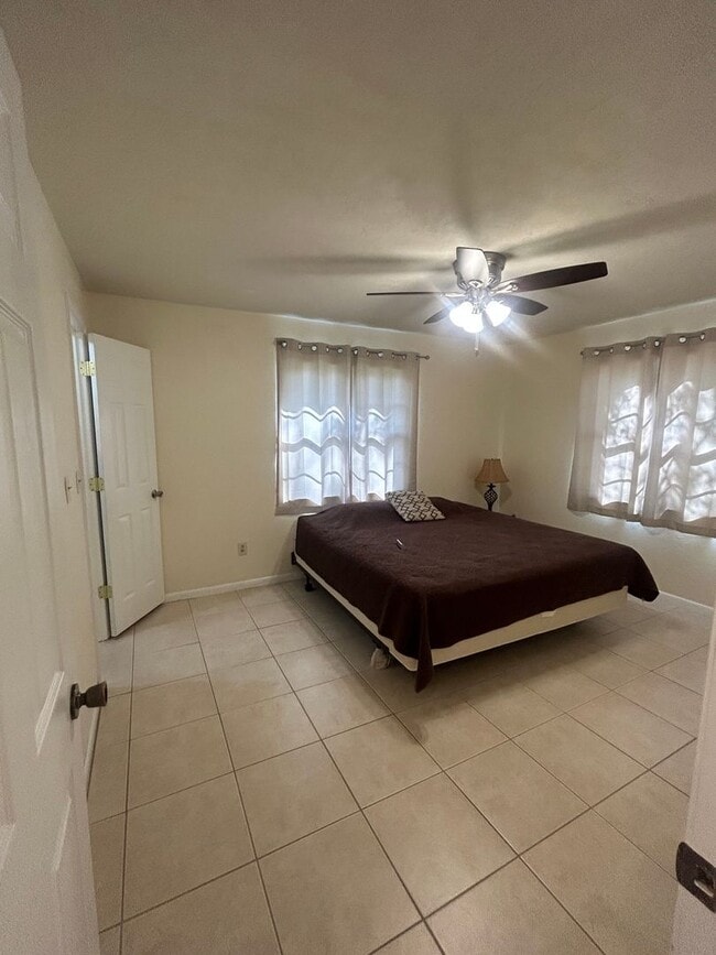 Photo - 2724 NW 44th Pl
