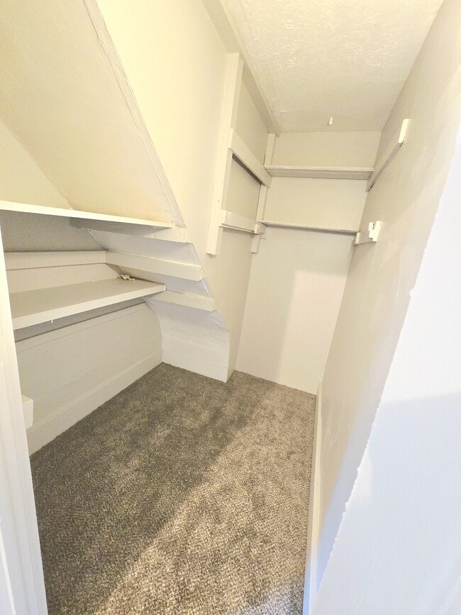 Photo - 233 E 12th St