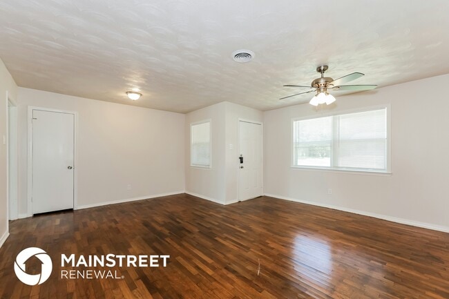 Photo - 2928 Mark Twain Dr