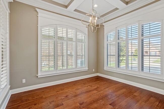 Photo - 5807 Willow Breeze Dr