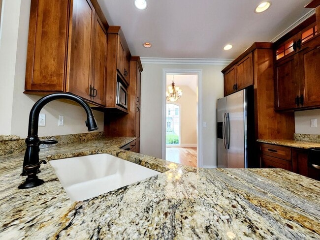 Photo - 5 bed/3.5 bath home on Lakeview Golf Resort - Available NOW