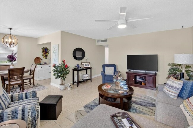 Photo - 202 Bedford St Unit C69