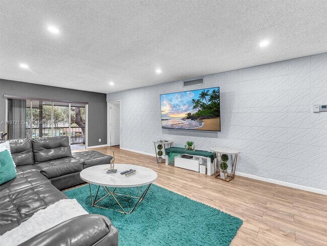 Photo - 6201 N Falls Cir Dr Unit 210