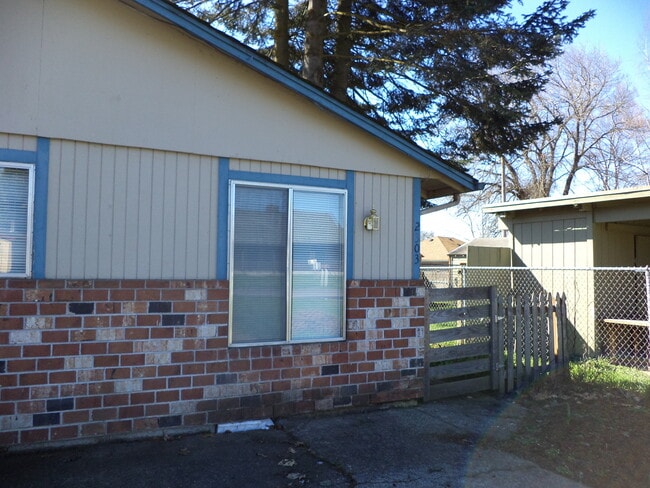 Building Photo - Freela Unit 2303