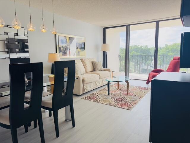 Building Photo - 1830 Embassy Dr Unit 505 Rental