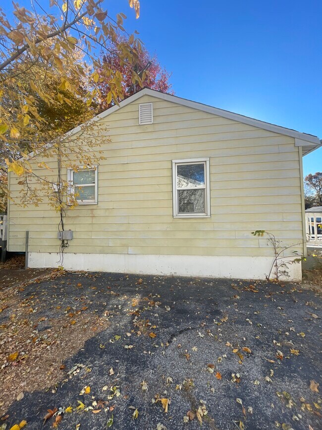 Photo - 9145 Loganberry Ln