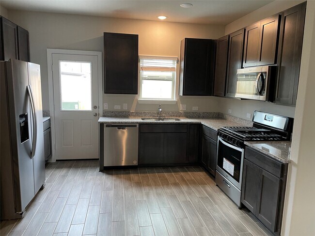 Photo - 827 Redinger Ridge Dr