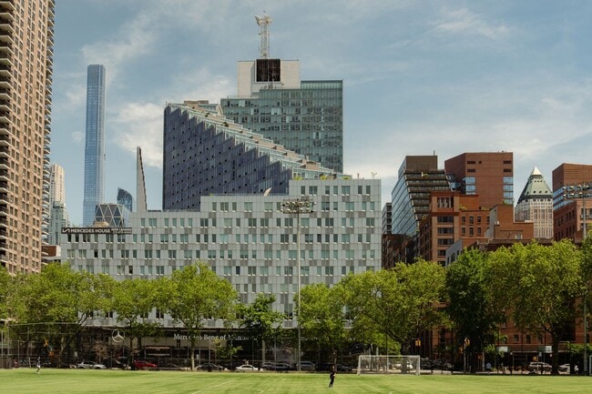 Photo - Mercedes House