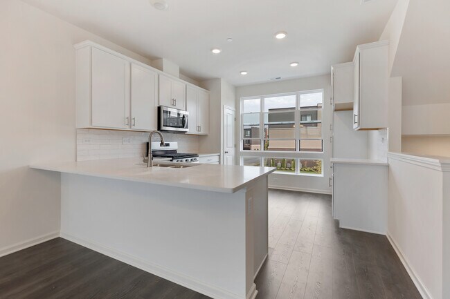1289 Lakepointe Dr
