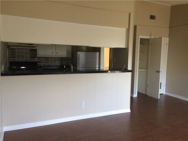 Photo - Fully upgraded with washer and dryer Unit #101