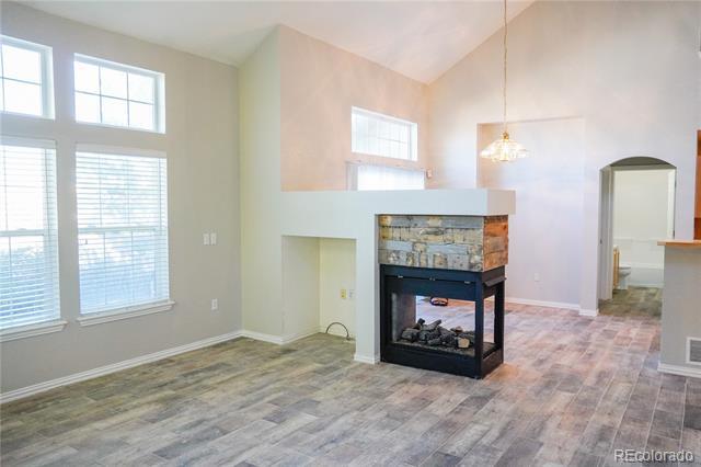 Building Photo - 640 S Yarrow St Rental