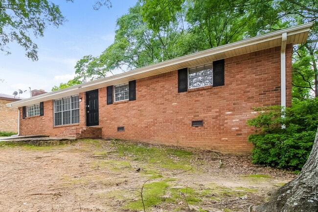 Photo - 1072 Laurel Ln NW