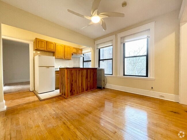 Building Photo - 1269 Commonwealth Ave Unit 4 Rental