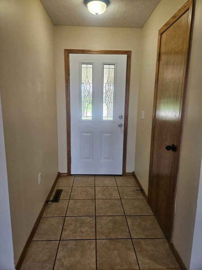 Photo - WOW! Look at this property ! You cant beat this price in NIXA-3200 SQ FT