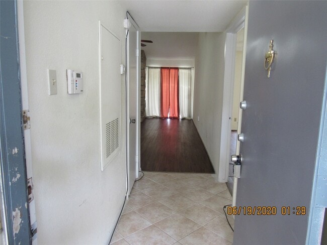 17401 Red Oak Dr Unidad 82