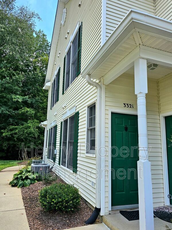 Photo - 3321 Kudrow Ln