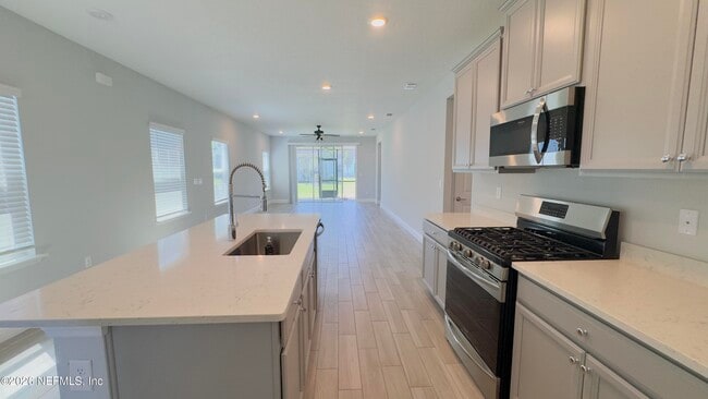 Photo - 70 Killarney Ave