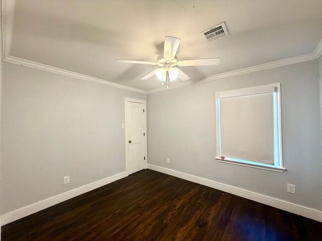 3808 Beverly Dr