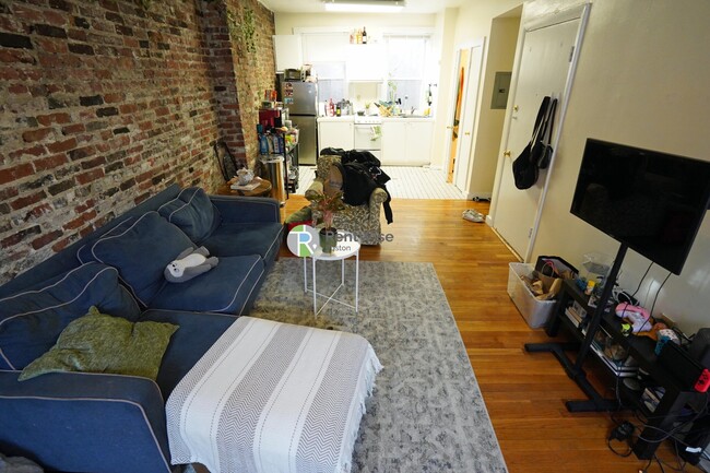 Photo - 15 Garden St Unit 2