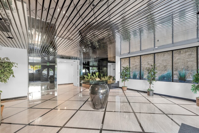 Photo - 12000 Goshen Ave