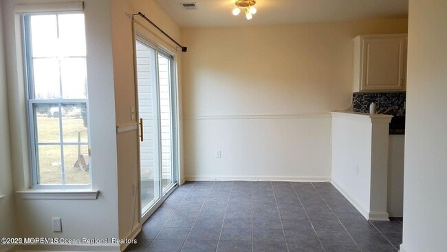 Photo - 11 Hawthorne Dr