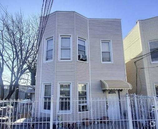 Building Photo - 1653 Holland Ave Unit 2 Rental