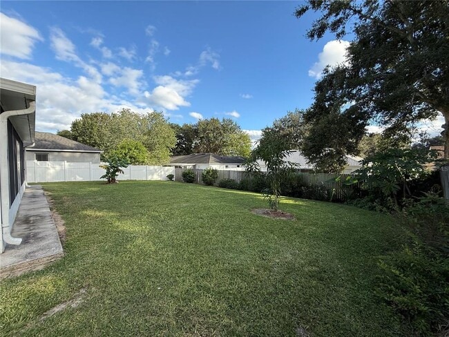 Photo - 1705 Lochshyre Loop