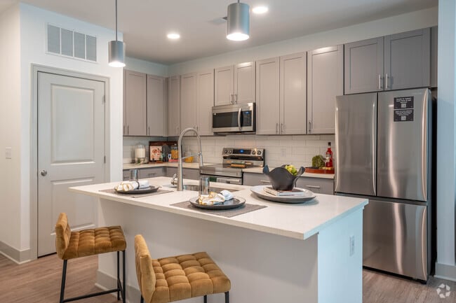 1BR, 1BA - 815SF - Kitchen
