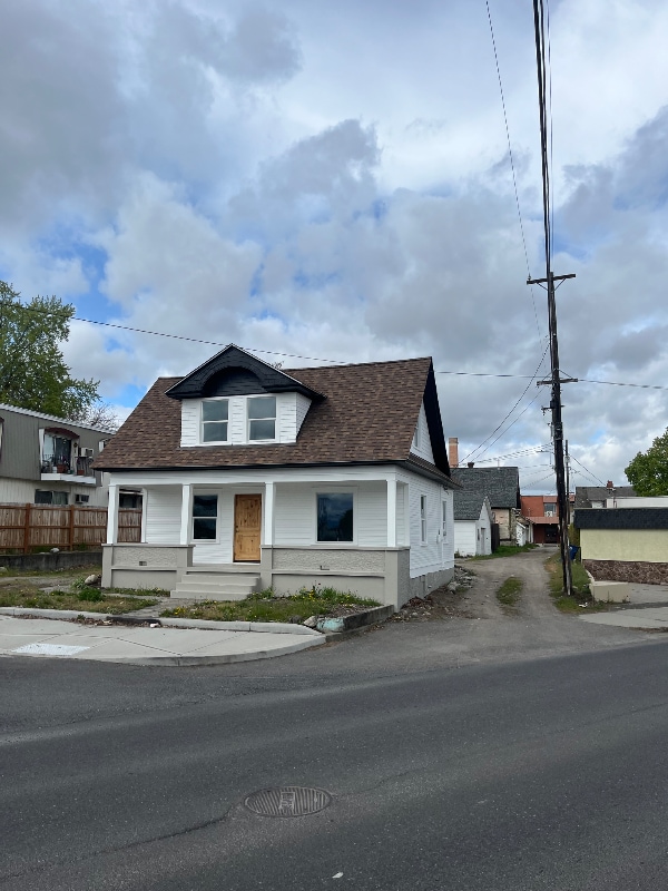 Building Photo - 2011 N Jefferson St