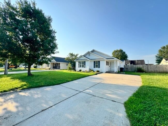 Photo - 4116 Huntsmoor Ln NW