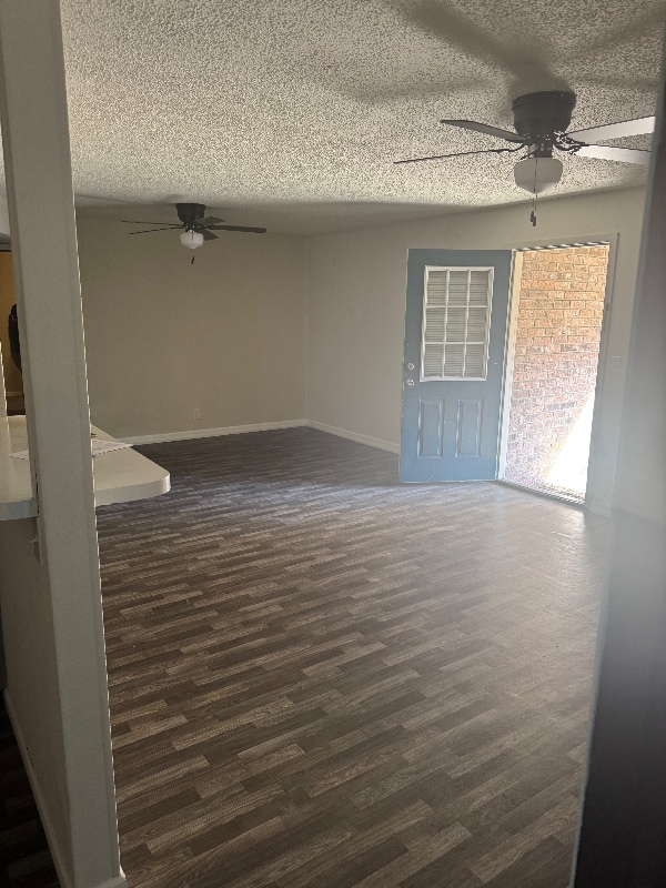 Building Photo - 110 Farm to Market 82