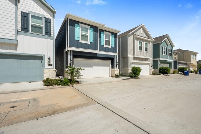 Photo - 635 Salt Marsh Trl