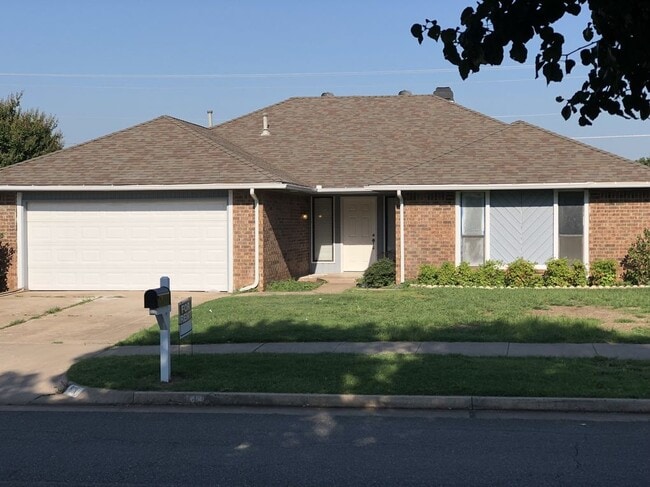 Photo - 801 Rolling Hill Terrace