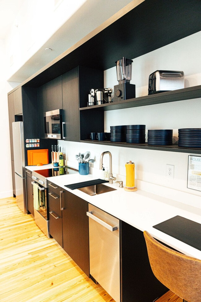 Photo - 1911 3rd Ave N Unidad ID1352418P